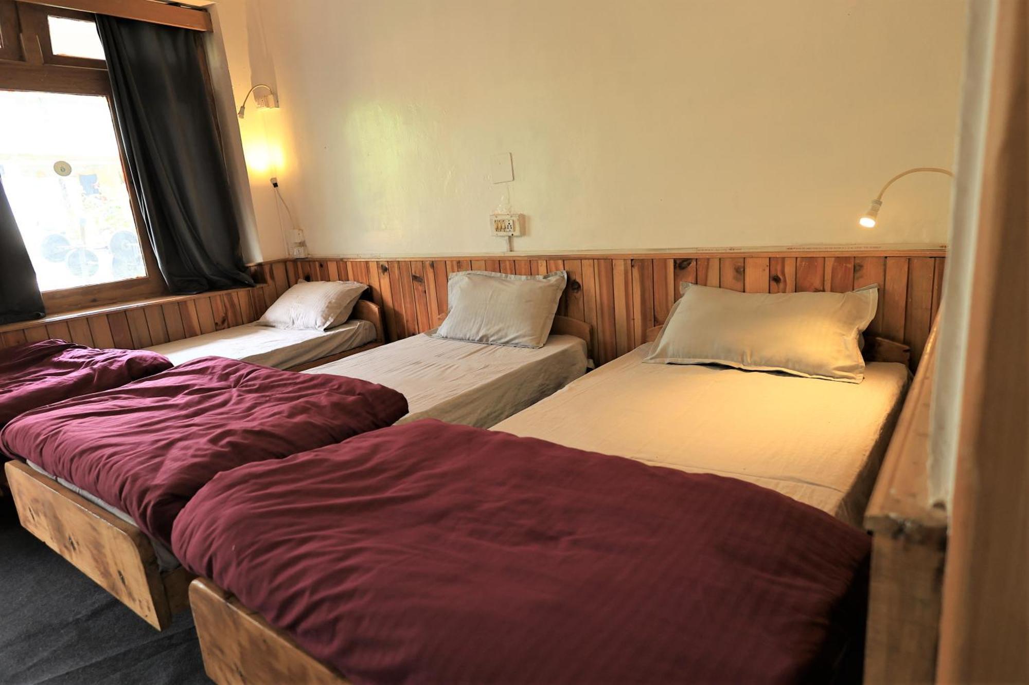 Beholden Stay And Cafe - A Luxury Boutique Hotel In Manali Manāli Buitenkant foto
