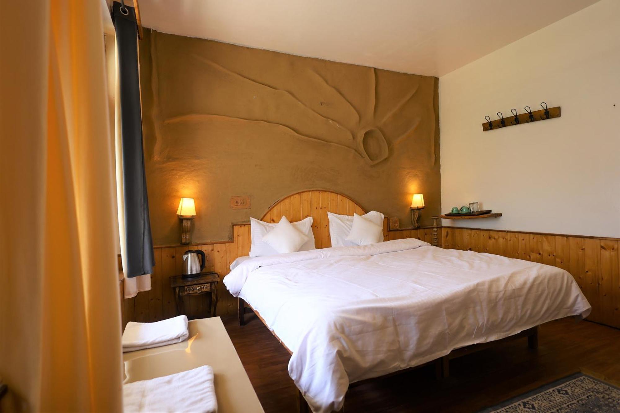 Beholden Stay And Cafe - A Luxury Boutique Hotel In Manali Manāli Buitenkant foto