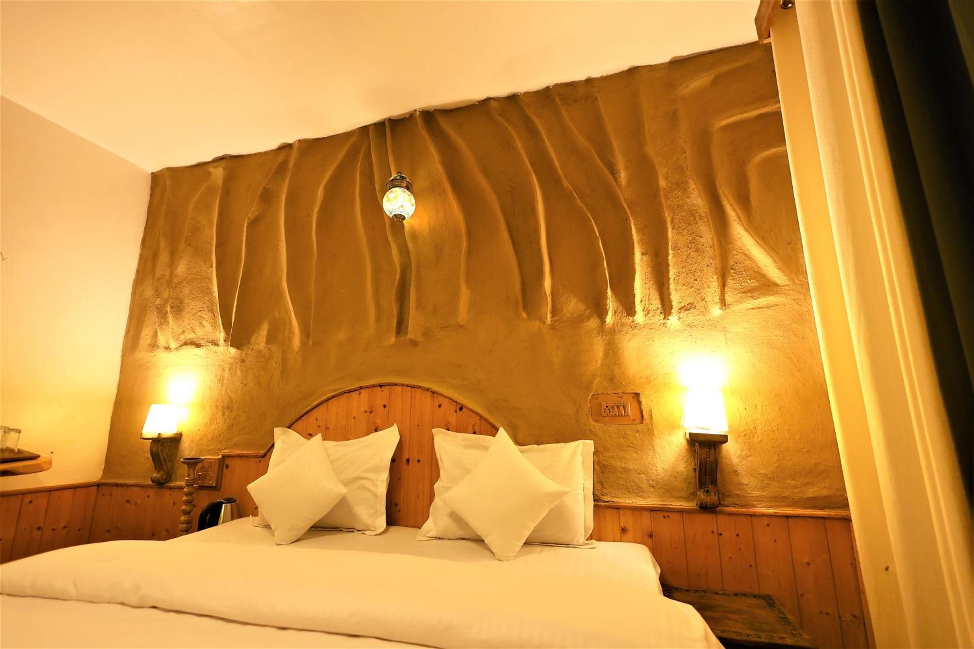 Beholden Stay And Cafe - A Luxury Boutique Hotel In Manali Manāli Buitenkant foto